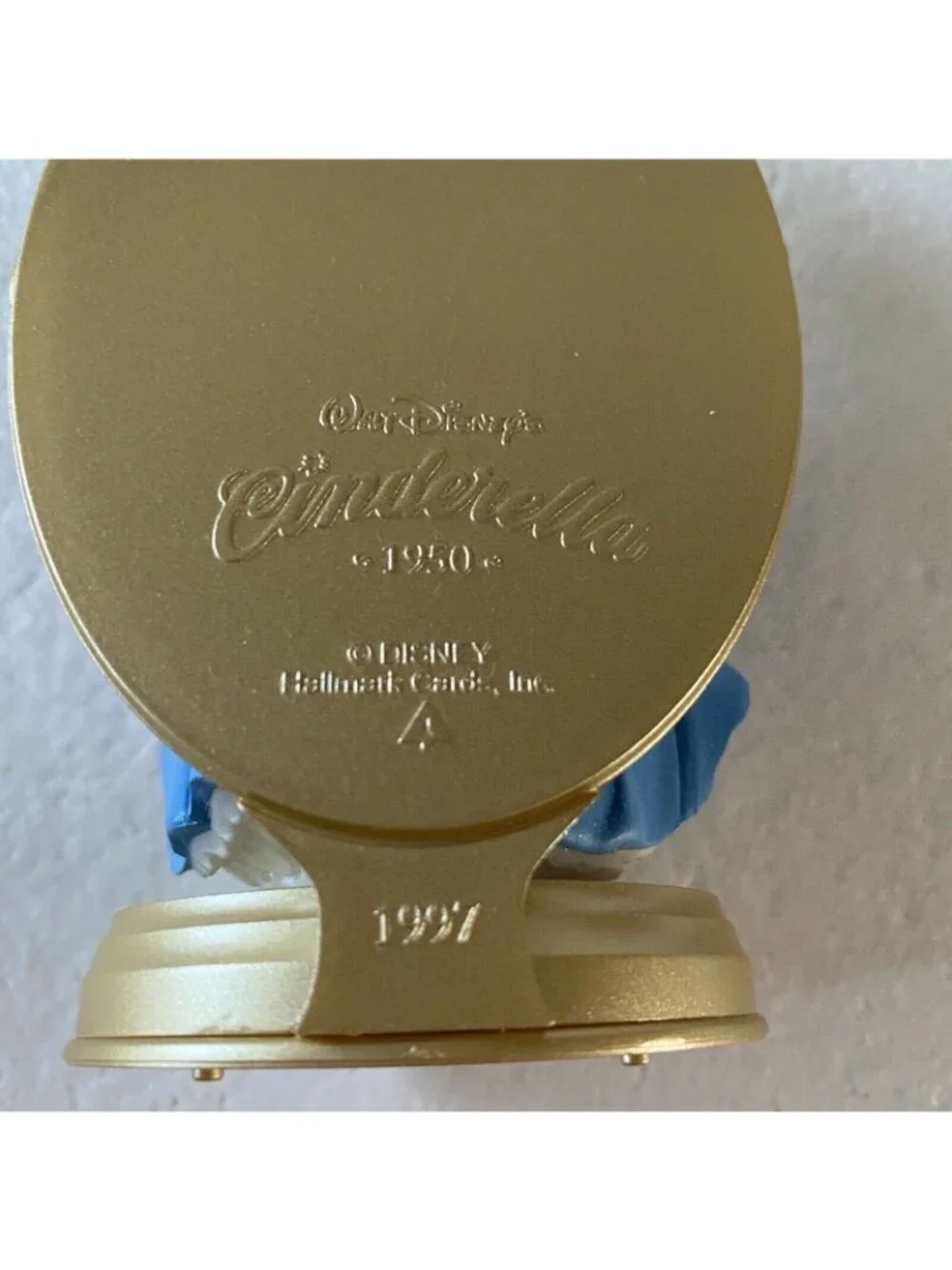Cinderella Walt Disney  1st in Series 1997 Hallmark Keepsake Christmas Ornament